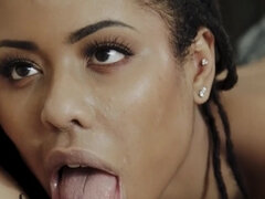 Culo, Tetas grandes, Morena, Penetracion con dedos, Hd, Tetas naturales, Coño, Juguetes