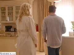 Culo, Engañando, Corridas, Corridas faciales, Pajear, Coño, Tatuaje, Uniforme