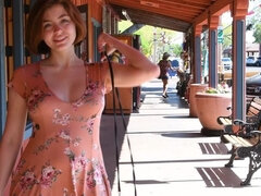 En gros plan de très près, Dansant, Extrême, Massage, Public, Élève, Jouets, Sous la jupe