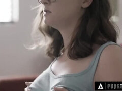 Anal, Gros seins, Brunette brune, Gorge profonde, Queue, Le plan cul à quatre, Seins naturels, Réalité