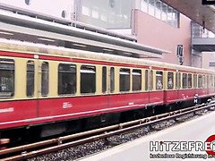 Duits, Hd, Naakt, Buiten, Openbaar, Kut duiken, Tatoeage, Trein