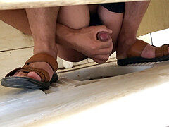 Азиатки, Шпионские видео