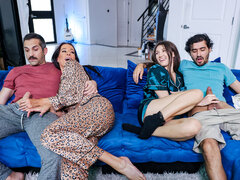 18, デカパイ, フェラチオ, フォアサム, 毛深い, 手コキする, キス, 妻スワップ