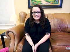 Entrevista, Gorda, Tetas grandes, Mamada, Morena, Tetona, Corridas, Desnudo