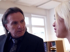 デカパイ, ブロンド, ディルド, ドイツ人, ハードコア, 裸, オフィス, オッパイの