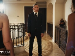 Поза 69, Минет, Член, Белье, Киски, Наездница, Втроем, Близняшки