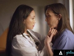 Grosser arsch, Braunhaarige, Arzt, Lesbisch, Milf, Muschi, Realität, Titten