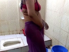 18 ans, Amateur, Salle de bains, Couple, Cocu, Indienne, Chatte, Toilettes