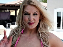 Deep-throating, hard-fucking, filthy-talking MOM