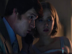 セレブ, トレイン, スカートのぞき