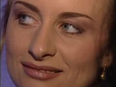 Blondine, Braunhaarige, Europäisch, Aufs gesicht abspritzen, Füsse, Italienisch, Orgie, Flotter dreier