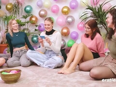 Braunhaarige, Natürlichen titten, Orgie, Muschi, Hintern versohlen, Jungendliche (18+), Spielzeuge, Zug