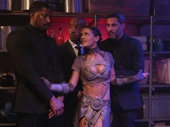 18 ans, Sucer une bite, En levrette, Double pénétration, Partouze, Maigrichonne, Adolescente, Nénés