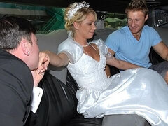 Gros seins, Blonde, Sucer une bite, Mariée, Voiture, En levrette, Mère que j'aimerais baiser, De plein air