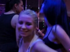 Chica, Rubia, Morena, Besar, Lesbiana, Tetas naturales, Orgía, Coño