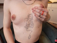 Bruinharig, Seksspeelgoed, Ondergoed, Masturbatie, Tepels, Panty, Dikke tepels, Alleen