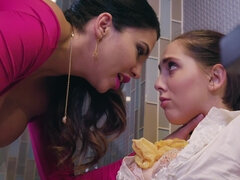 浴室, 浮気者, 顔面騎乗, キッチン, 淫乱熟女, 自然山雀, オマンコ, オッパイの