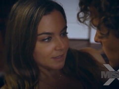 Cul, Plantureuse, Dingue, Hard, Mature, Mère que j'aimerais baiser, Chatte, Mouillée