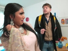 Amateur, Gros seins, Européenne, 2 femmes 1 homme, Hôtel, Interracial, Seins naturels, Plan cul à trois