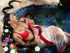 Gros seins, Indienne, Mère que j'aimerais baiser, Piscine, Solo