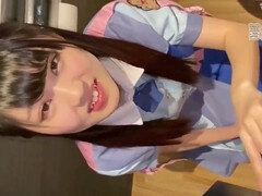 Aziatisch, Pijpbeurt, Sperma in mond, Handbeurt, Japaans, Tiener, Toilet, Uniformpje