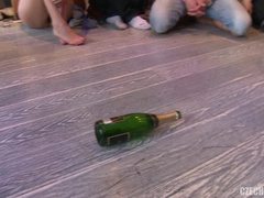 Mooi, Blond, Bruinharig, Tsjechisch, Likken, Roodharige vrouw, Kort haar, Swinger