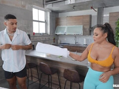 Mamada, Sexo duro, Interracial, Masaje, Tetas naturales, Estrella porno, Nalgadas, Chorro