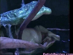 Bizarre, Bondage, Brunette brune, Dingue, Fétiche, Japonaise, Monstre, Nénés