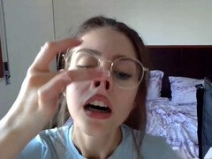 Morena, Gafas, Pequeña, Coño, Solo, Adolescente, Tetas, Uniforme