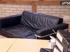 69 negenenzestig, Sperma shot, Sperma in gezicht, Duits, Hardcore, Gigantische lul, Secretaresse, Tiener