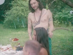 Большие сиськи, Брюнетки, Грудастые, Член, Фетиш, Ласковые ручки, Милф, На природе