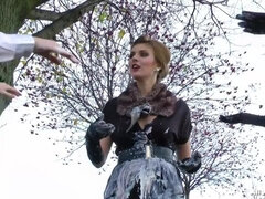 Blonde, Crêpage de chignons, Fétiche, Nourriture, Gants, De plein air, Satin, Mouillée