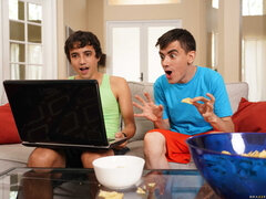 Американки, Жопа, Черные, Две девушки, Милф, Два парня и девушка, Реалити, Мачеха