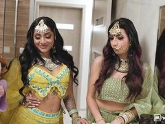 Sucer une bite, Érotique, Le plan cul à quatre, Groupe, Indienne, Chatte, Rasée, Mouillée