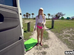 Sucer une bite, Bus, Éjaculer dans la bouche, En levrette, Hard, Hd, Chevaucher, Rasée