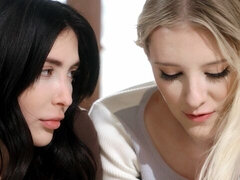 デカ尻, 指いじり, オナニー, 自然山雀, ストリッピング, ティーン, 三人, オッパイの