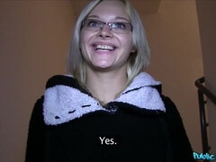 18 jahre, Blondine, Hundestellung, Geld, Natürlichen titten, Rasiert, Jungendliche (18+), Titten