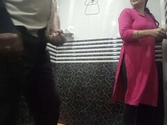 18 летние, Ванна, Красивые, Застукали, Грязные слова, Подружка, Индианки, Сестра