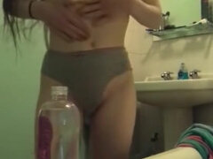 Horny Girl Makes Herself Cum Loudly After Her Shower Xo