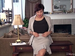 Braunhaarige, Niederländisch, Behaart, Lingerie, Nippel, Tätowierung