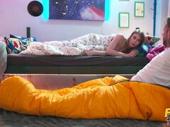 Любители, Брюнетки, Каблуки, Джинсы, Киски, Порка, Тату, Втроем