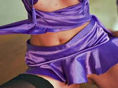 Fetiche, Tacones, Cocina, Masturbación, Falda, Fumando, Medias largas, Juguetes