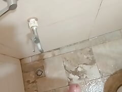 A Quick Pop in the Bathroom at my Female Friend's House (I didn't wash my cum off the floor and she used the bathroom right after me!) 💦