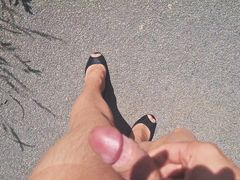 Public outdoor cumshot in pantyhose and high heels