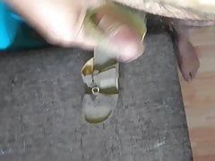My friend cum my girlfriend's sandal