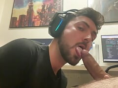 he suck my big dick after gaming