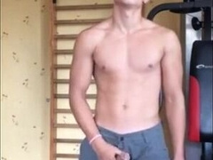 Muscled Amateur Man's Striptease Wow