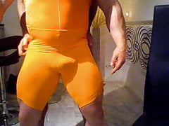Worshiping big rippied bodybuilder rubing hes cock