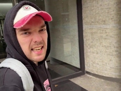 Hetero gives a Risky Dt at Public Restroom [4K]