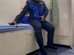 Pinoy security guard gets down to solo pleasure with some solo gay action